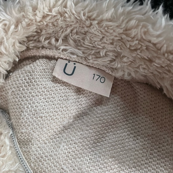 fuzzy sweater - Picture 3 of 4